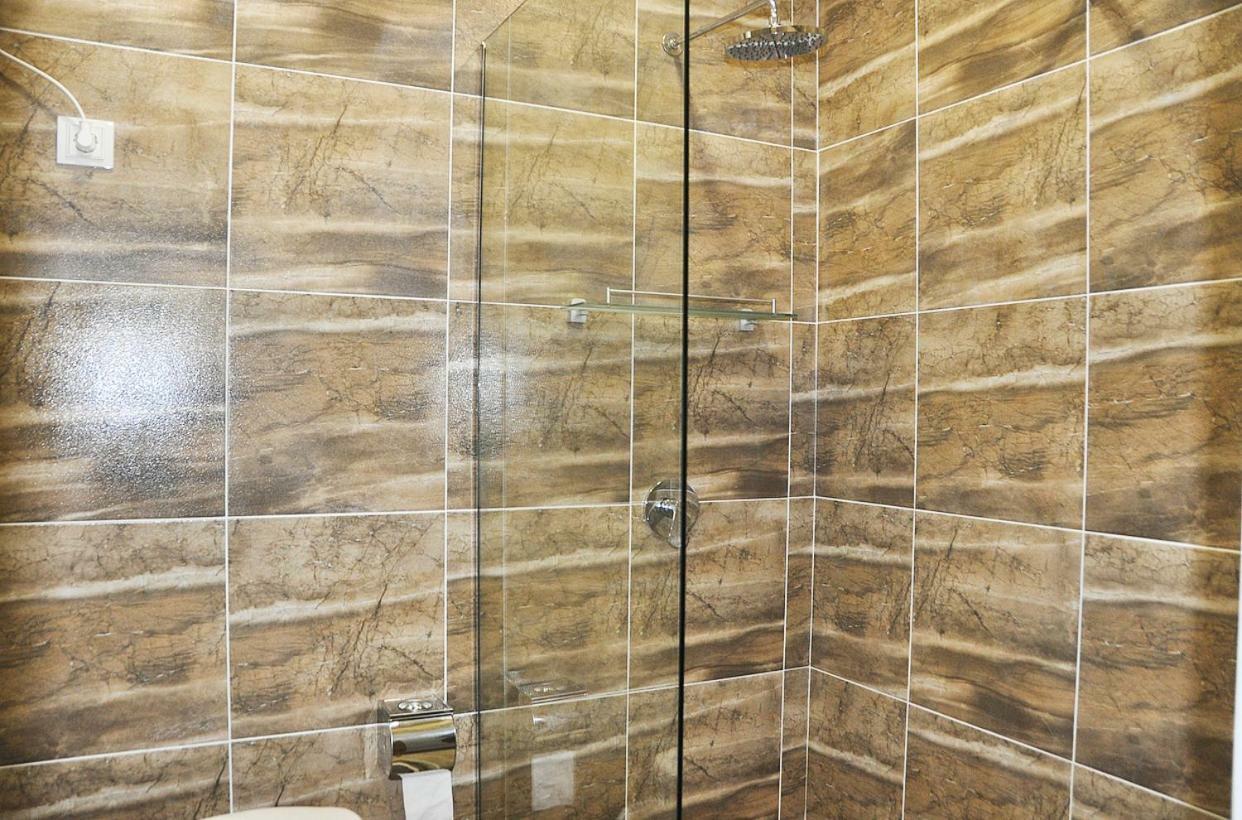 Medelean Hotel Comrat Ngoại thất bức ảnh