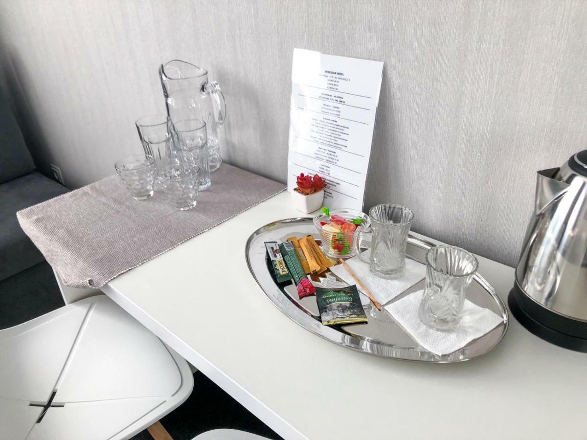Medelean Hotel Comrat Ngoại thất bức ảnh